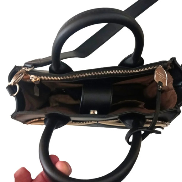 NEW London Fog Black & White Handbag Purse Crossbody - Picture 7 of 13